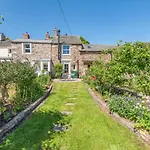 2 Bed In Oc-a32049 *