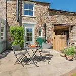 2 Bed In Oc-a32049 *