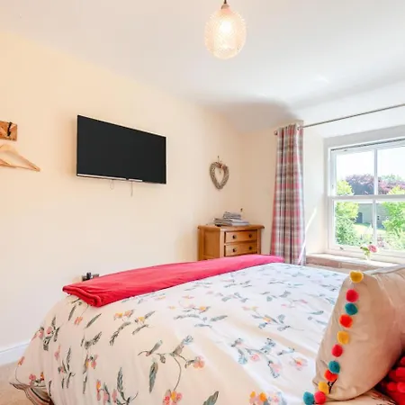 2 Bed In Oc-a32049 *