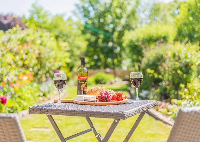 2 Bed In Oc-a32049 *